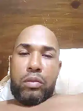 Snapshot of Frankie0880 chatting on 01.08.25 Frankie0880 online show from 01.08.25