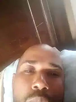 Snapshot of Frankie0880 chatting on 01.11.25 Frankie0880 online show from 01.11.25