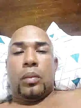 Snapshot of Frankie0880 chatting on 02.02.25 Frankie0880 online show from 02.02.25