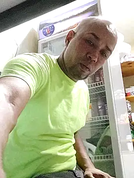 Snapshot of Frankie0880 chatting on 02.21.25 Frankie0880 online show from 02.21.25