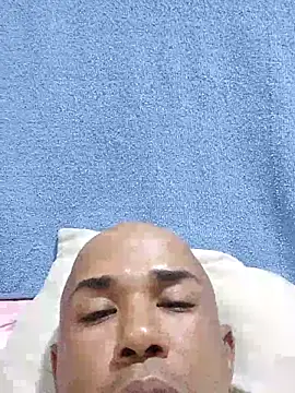 Snapshot of Frankie0880 chatting on 02.22.25 Frankie0880 online show from 02.22.25