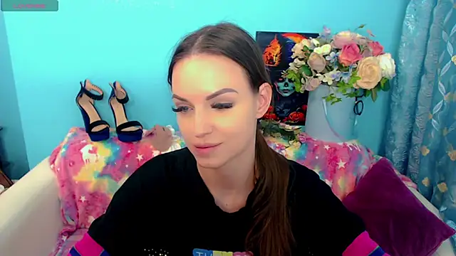 LindaaLu online show from 03.19.25