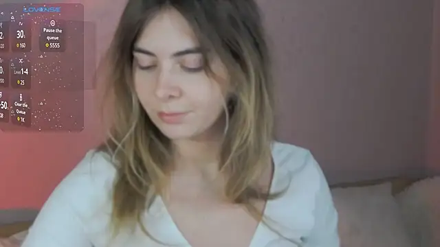 Snapshot of chloi_hes chatting on 12.06.24 chloi hes online show from 12.06.24