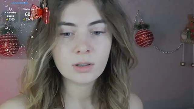 Snapshot of chloi_hes chatting on 12.26.24 chloi hes online show from 12.26.24