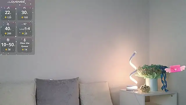 Snapshot of chloi_hes chatting on 10.25.25 chloi hes online show from 10.25.25