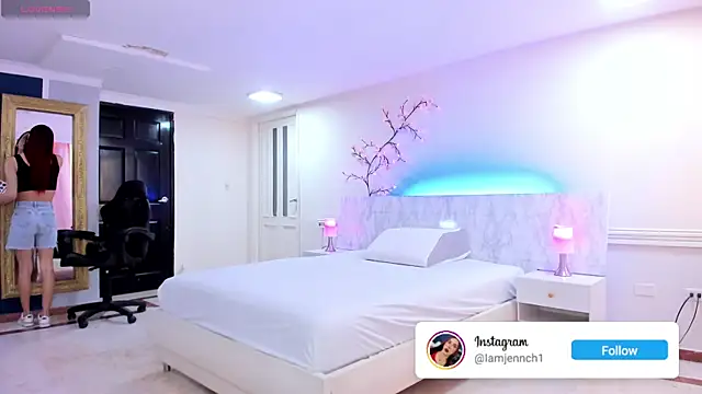 charolbruce 1 online show from 07.10.26