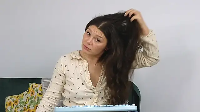 MadameDeFeu online show from 01.14.26