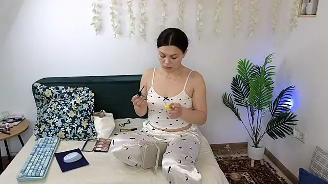 MadameDeFeu online show from 04.30.26