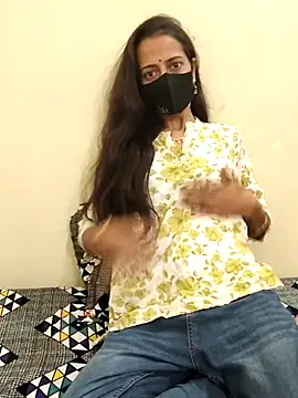 Snapshot of indian_yourshreya69 chatting on 10.17.25 indian yourshreya69 online show from 10.17.25