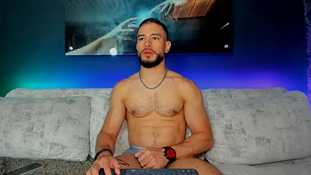 Crhis N Derek online show from 01.26.25