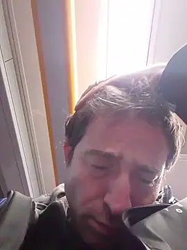 Snapshot of openlegsforyou chatting on 12.17.25 openlegsforyou online show from 12.17.25