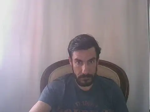 Snapshot of elkike1980 chatting on 06.23.26 elkike1980 online show from 06.23.26