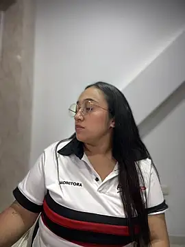 cata megan online show from 02.21.25