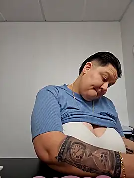 Snapshot of DevilDahm chatting on 01.31.25 DevilDahm online show from 01.31.25