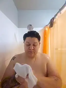 Snapshot of DevilDahm chatting on 02.10.25 DevilDahm online show from 02.10.25