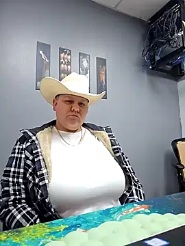 Snapshot of DevilDahm chatting on 09.10.25 DevilDahm online show from 09.10.25