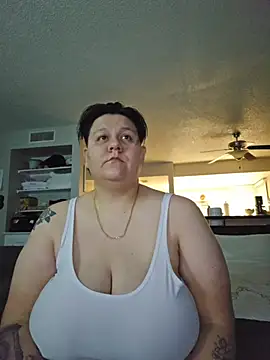 Snapshot of DevilDahm chatting on 12.18.25 DevilDahm online show from 12.18.25