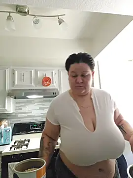 Snapshot of DevilDahm chatting on 02.20.26 DevilDahm online show from 02.20.26