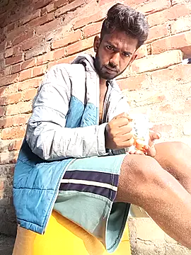 Snapshot of NICK_IN chatting on 12.23.25 NICK IN online show from 12.23.25