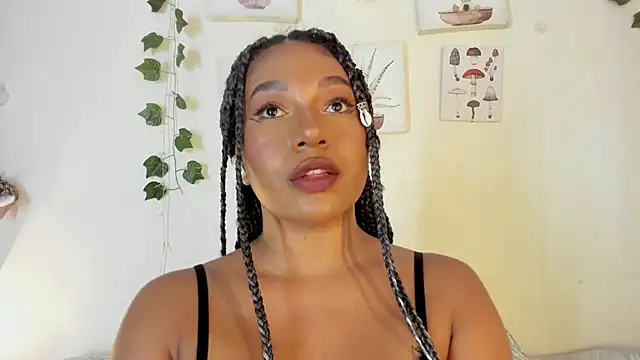 Snapshot of sara_sophieee chatting on 01.17.25 sara sophieee online show from 01.17.25