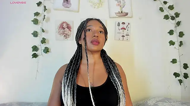 Snapshot of sara_sophieee chatting on 01.18.25 sara sophieee online show from 01.18.25