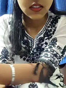 Snapshot of Miss_saniya chatting on 12.29.24 Miss saniya online show from 12.29.24