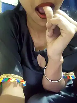 Snapshot of Miss_saniya chatting on 01.19.25 Miss saniya online show from 01.19.25