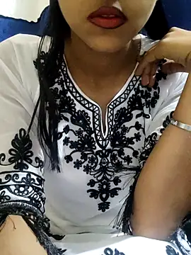 Snapshot of Miss_saniya chatting on 02.07.25 Miss saniya online show from 02.07.25