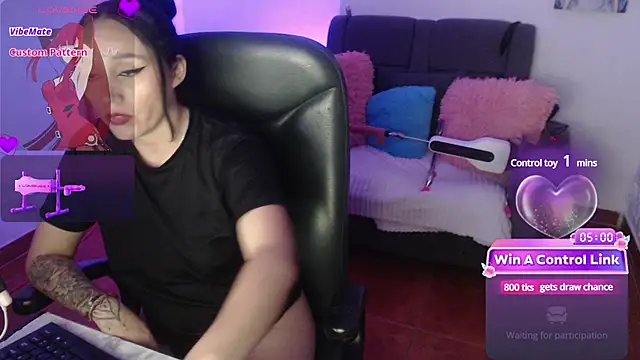 Snapshot of yeliana_sexxy chatting on 01.24.25 yeliana sexxy online show from 01.24.25