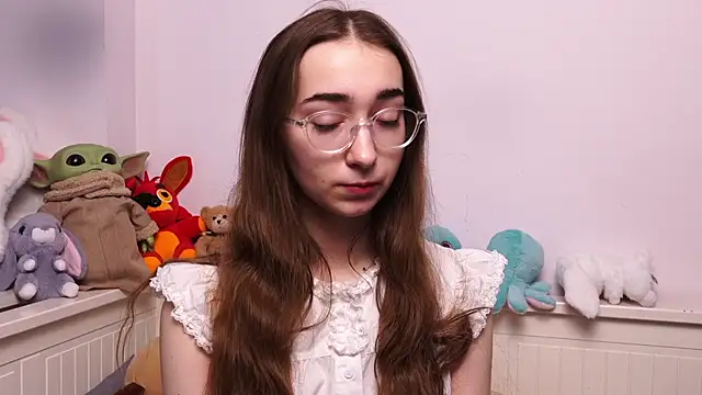 PollyBeev online show from 04.28.26