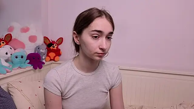 PollyBeev online show from 07.10.26