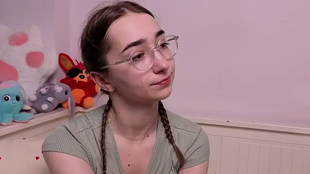 PollyBeev online show from 07.13.26