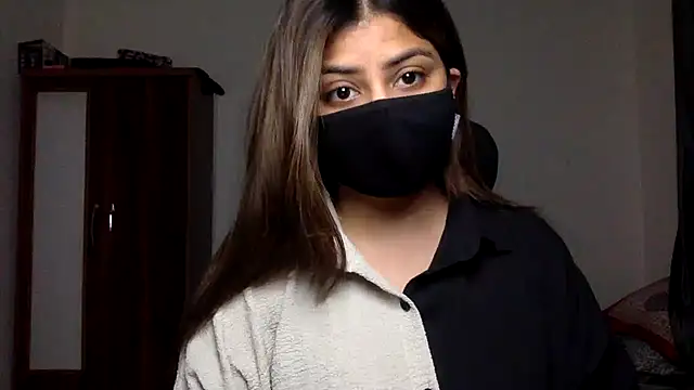 Hoty-Shivangi online show from 03.02.26