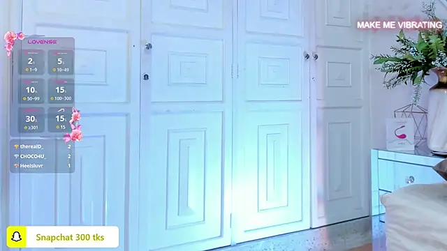 Snapshot of juanmiss chatting on 02.01.25 juanmiss online show from 02.01.25