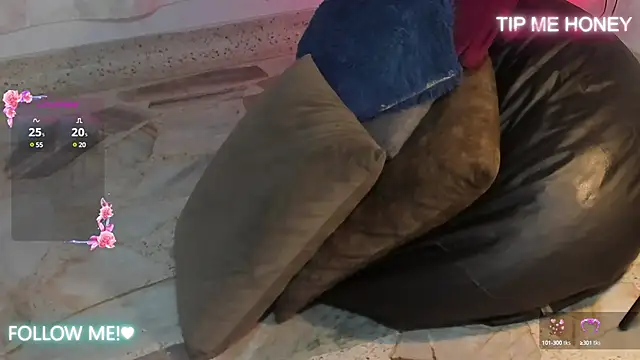 Snapshot of juanmiss chatting on 02.12.25 juanmiss online show from 02.12.25