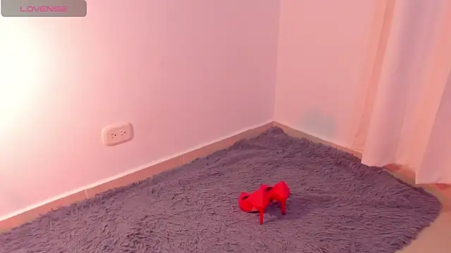 Snapshot of juanmiss chatting on 03.12.25 juanmiss online show from 03.12.25