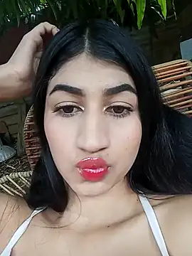 Julix A online show from 01.03.25