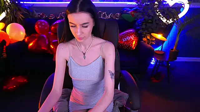 Snow WhiteeeX online show from 02.19.25