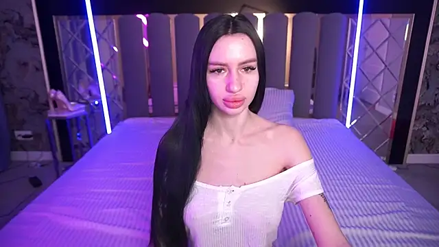 Snow WhiteeeX online show from 03.07.26