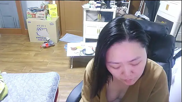 Snapshot of rami0428 chatting on 12.18.25 rami0428 online show from 12.18.25