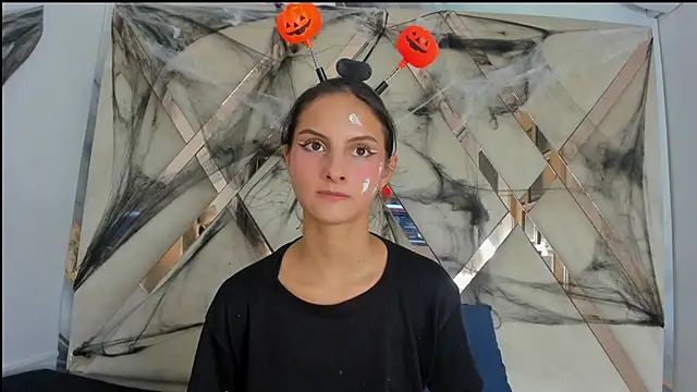 ninaht online show from 10.24.25