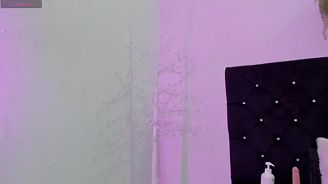 Snapshot of Natasha_by chatting on 03.12.25 Natasha by online show from 03.12.25