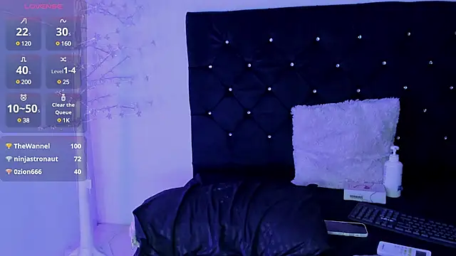 Snapshot of Natasha_by chatting on 03.18.25 Natasha by online show from 03.18.25