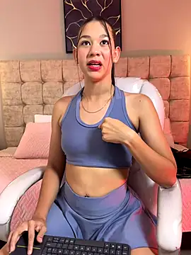 Snapshot of Amber_hot22 chatting on 10.15.25 Amber hot22 online show from 10.15.25