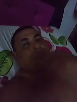 Snapshot of Pipuloc chatting on 06.14.26 Pipuloc online show from 06.14.26