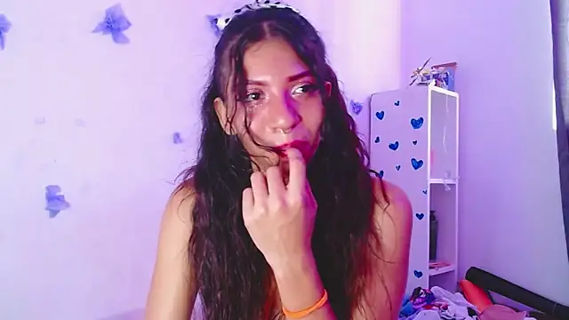 Snapshot of Carlacutte chatting on 12.02.24 Carlacutte online show from 12.02.24