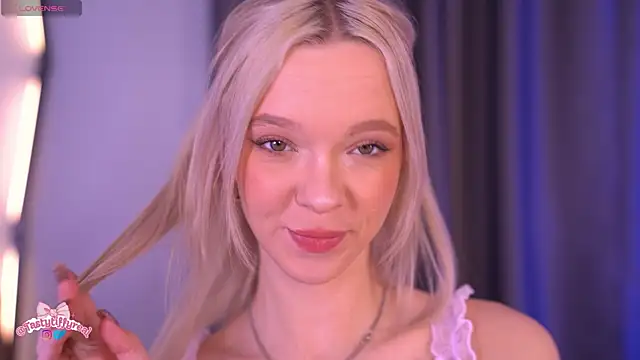  AlinaBailey online show from 04.26.26
