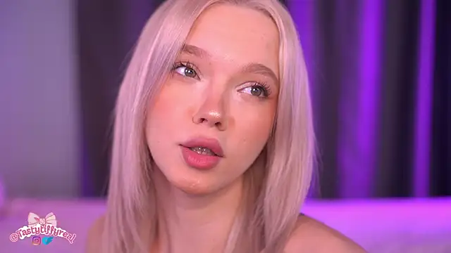  AlinaBailey online show from 05.12.26