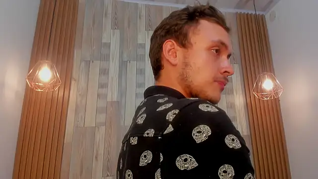 Desmon Clark online show from 01.30.25