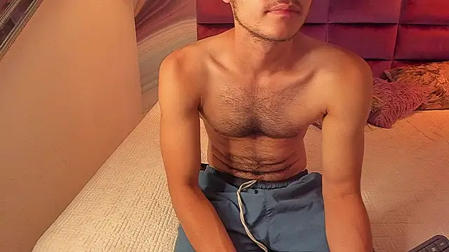 Desmon Clark online show from 02.04.25